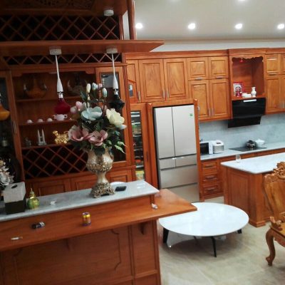 Tủ bếp gỗ tự nhiên